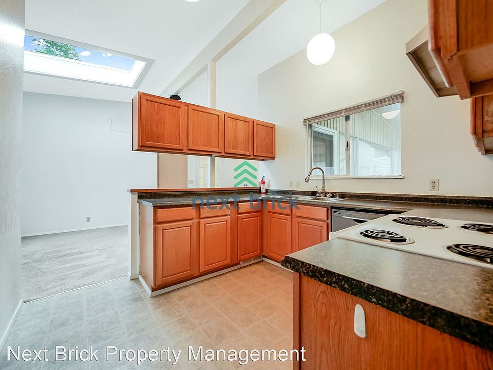 1st image of 2436 159th Ave NE