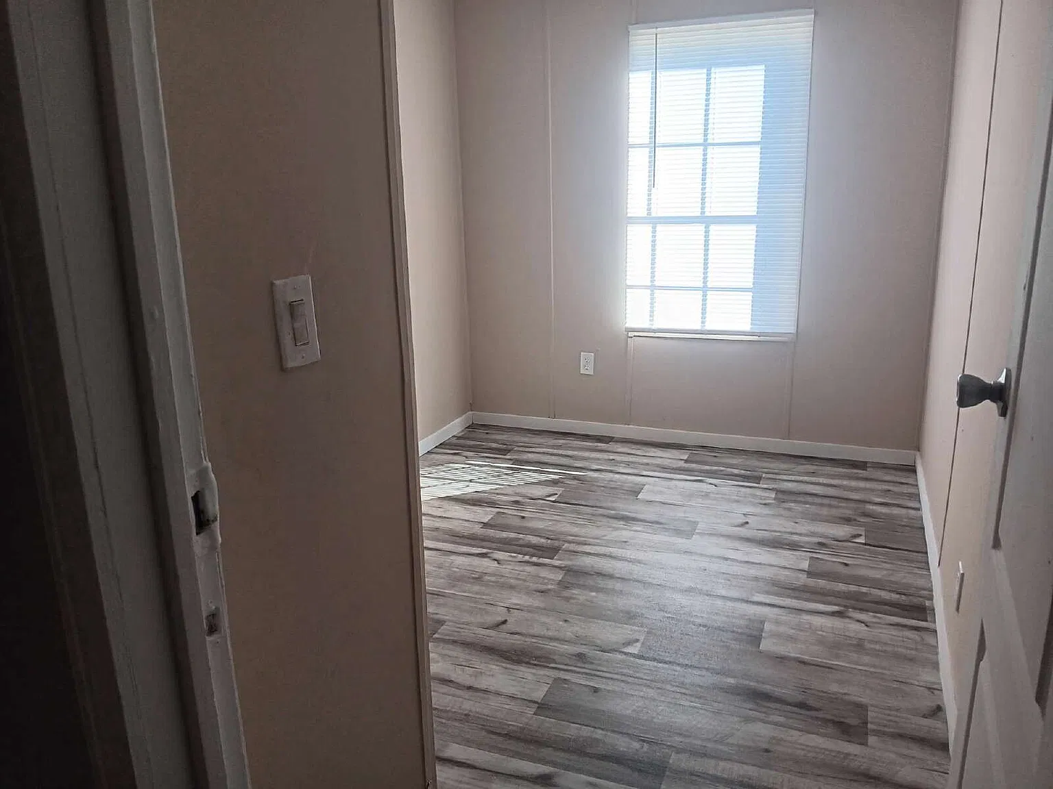 Studio, 1152 sqft, $1,250 — Photo 4