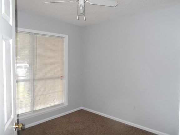 2nd image of 3104 Vanelle Dr