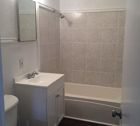 5th image of 303 Skelly Dr
