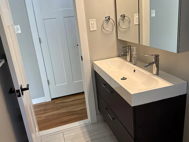 252 N Harvey St #1 — Photo 13