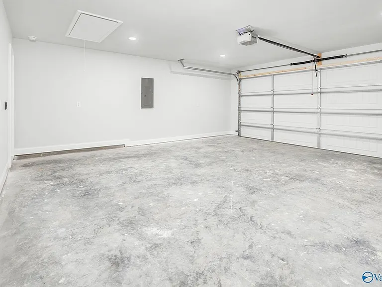 335 Maple Cir — Photo 8