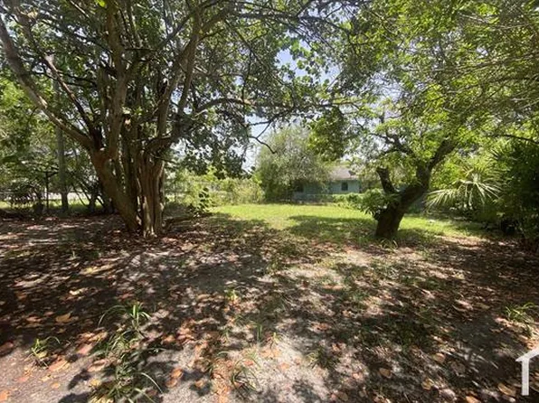 2208 NW 6th St #1, Fort Lauderdale, FL 33311