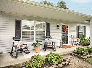 6352 New Pines Dr, Hayes, VA 23072