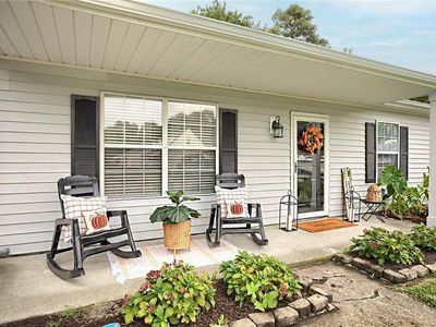 6352 New Pines Dr, Hayes, VA, 23072