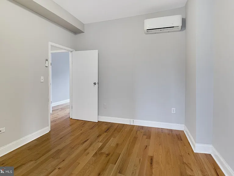 1302 N 19th St #2 — Photo 27