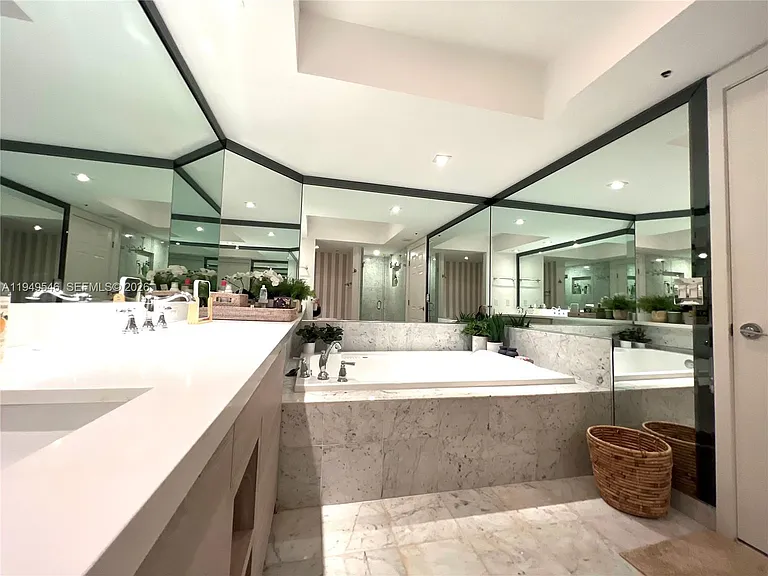 16400 Collins Ave #1541 — Photo 7
