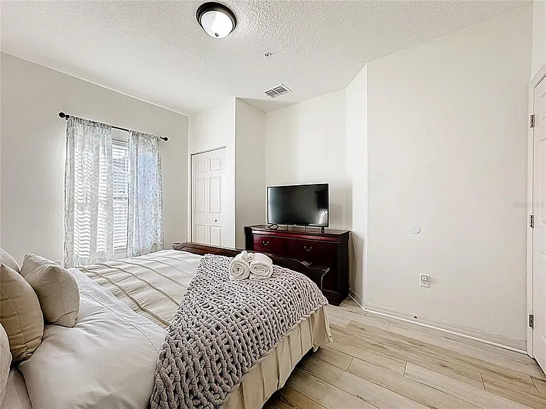8986 Shine Dr — Photo 16