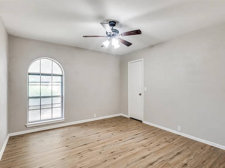 2925 Elsinor Dr — Photo 12