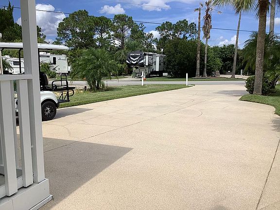3rd image of 164 Plantation Dr