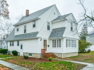 11 Hampshire Cir, Methuen, MA 01844
