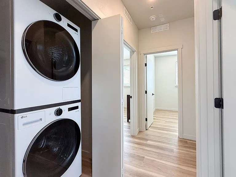 Grandridge Meadows Lofts — Photo 9