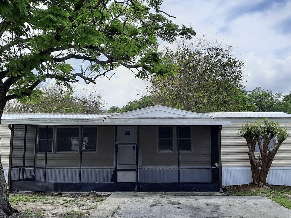 1st image of 1024 Willow Way