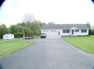 6532 Stinson Rd, Arcade, NY 14009