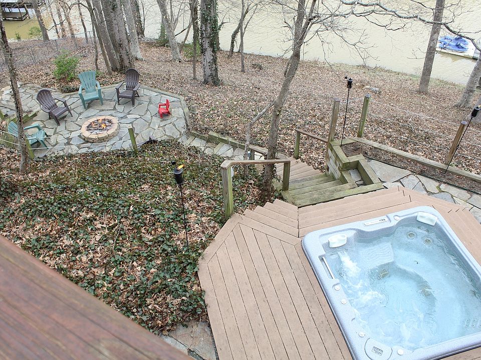 2nd image of 317 E Hillside Ave