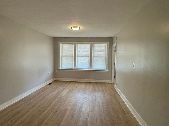 5th image of 532 W 26th St Unit 2