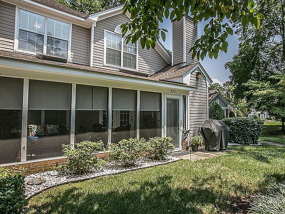 5th image of 872 Gleneagles Dr