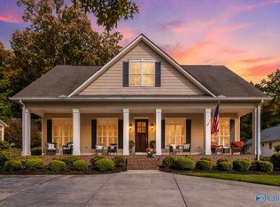2305 Sunset Dr, Guntersville, AL 35976