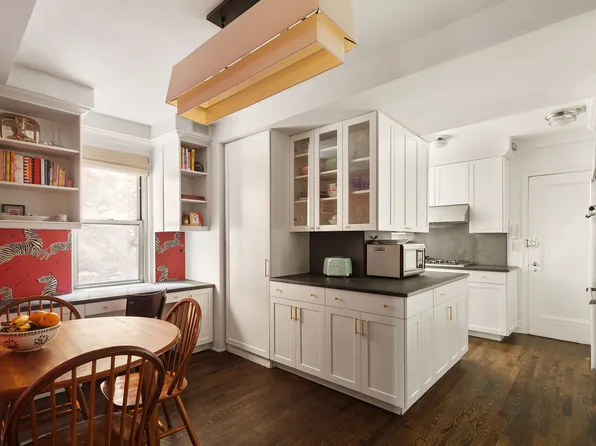 163 East 81st Street 3A image 8 of 9