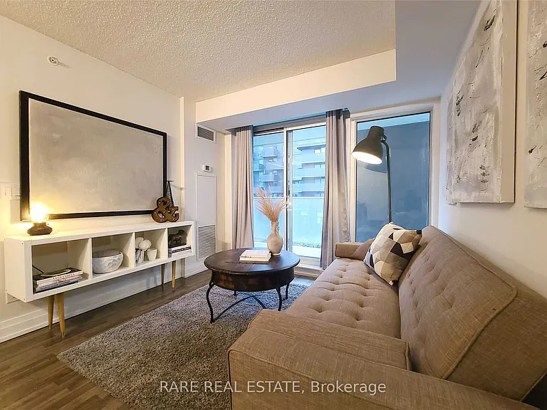 565 Wilson Ave #320W — Photo 6