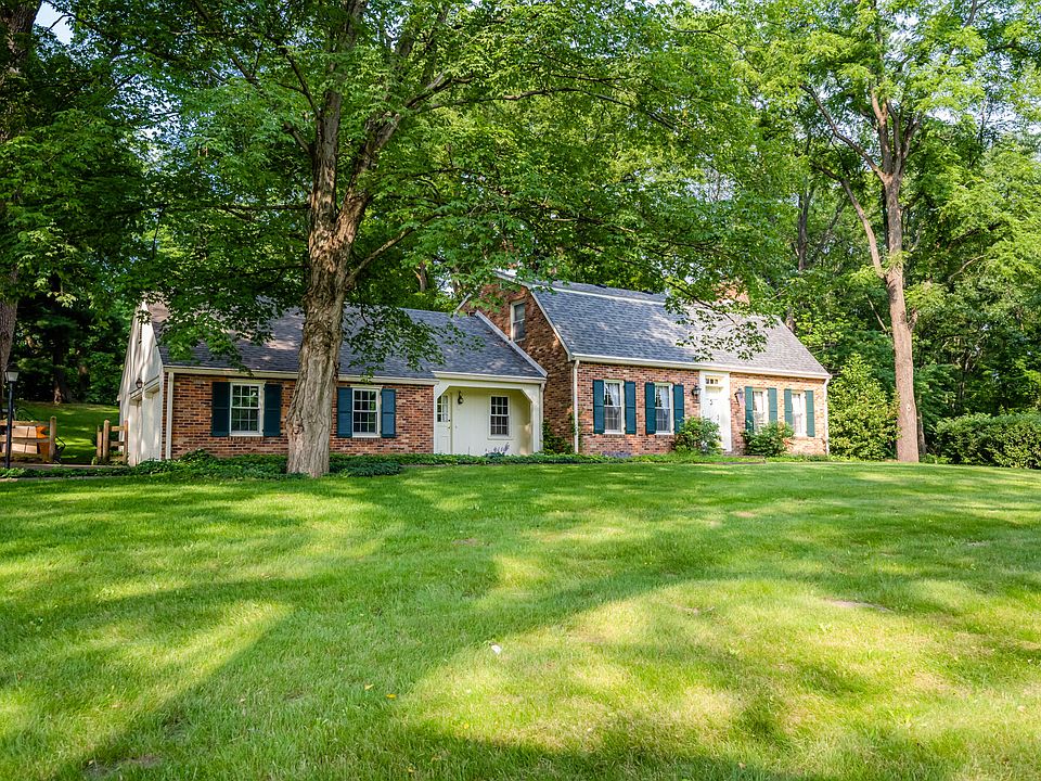 56682 M 62 E, Dowagiac, MI 49047 Zillow