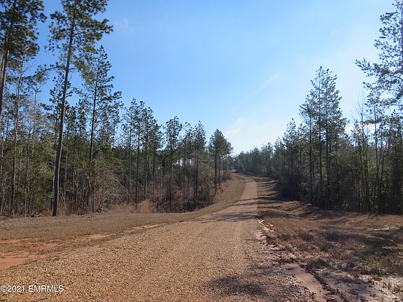 4th image of Valley Rd