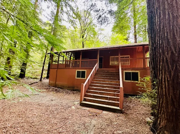 243 Forest Dr, Redway, CA 95560