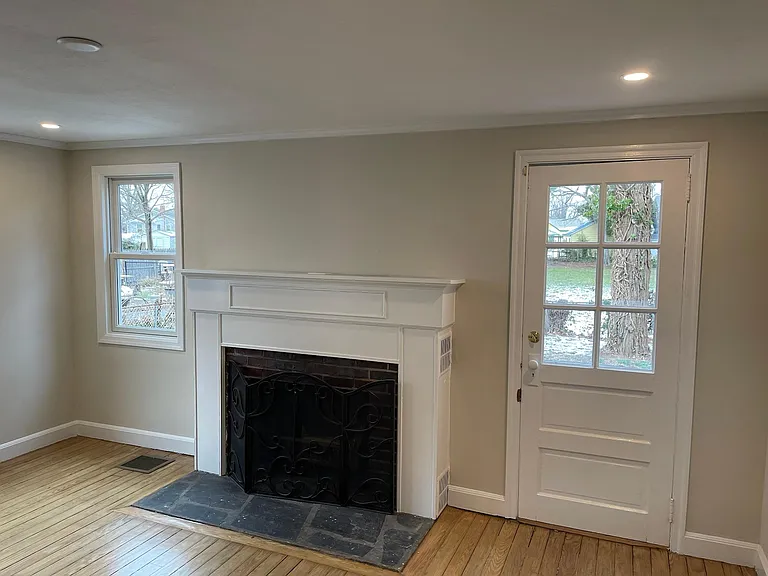 819 Rosewood Ave — Photo 5