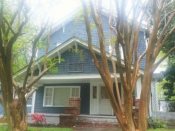 1st image of 1117 Clarendon St APT A