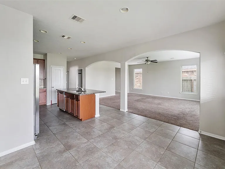 8014 Oxbow Manor Ln — Photo 10