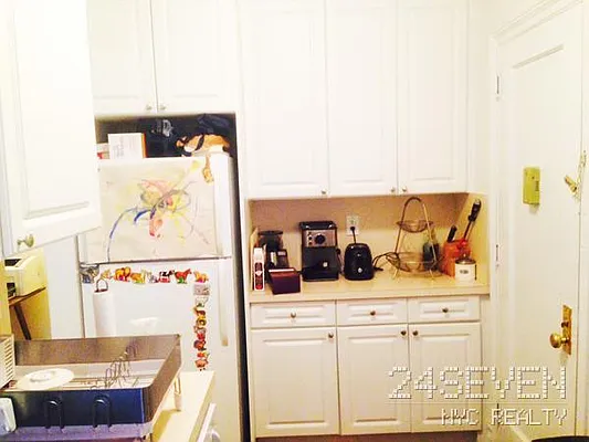 Rented by 24 7 NYC Realty Inc. | media 54
