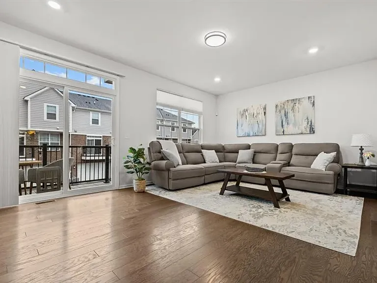 155 Chester Arthur Dr — Photo 17