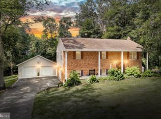 5059 Rislyn Ct, Spring Grove, PA 17362