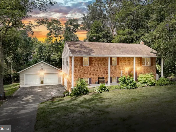 5059 Rislyn Ct, Spring Grove, PA 17362