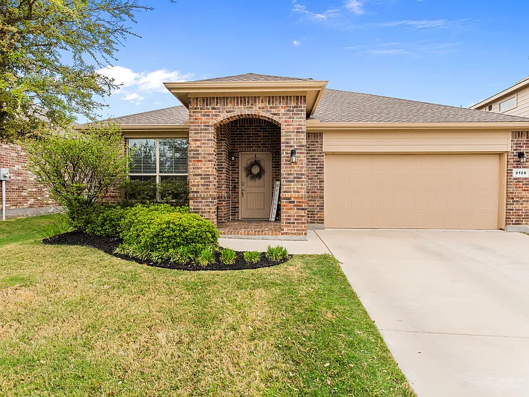 9108 Golden Hollow Ln — Photo 1