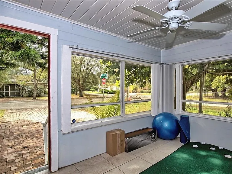 3001 E Jefferson St — Photo 23