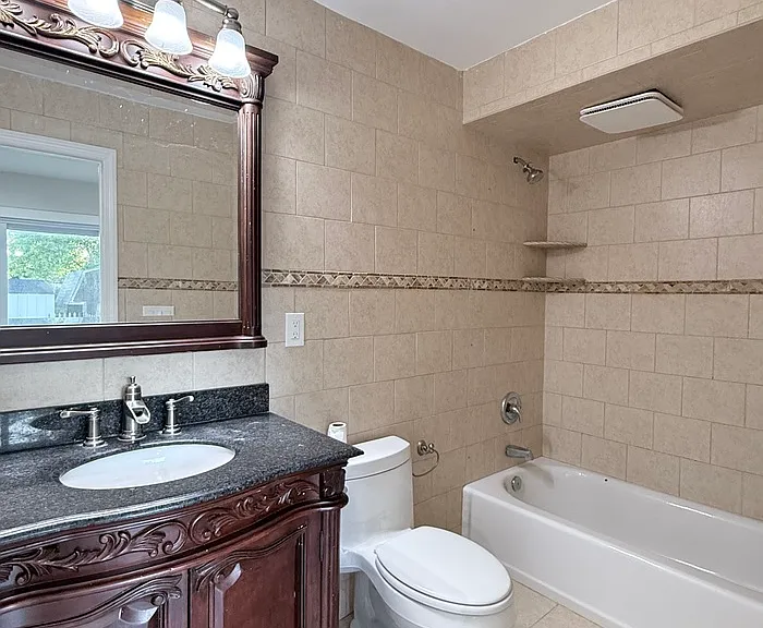 40 Eisenhower Dr — Photo 15