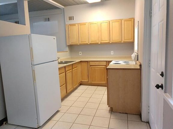 4th image of 1007 Almand St NW