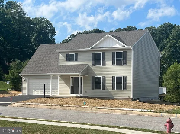 11 Thoroughbred Dr, York Haven, PA 17370
