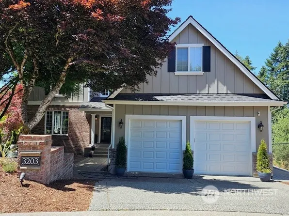 3203 NE 26th Court, Renton, WA 98056