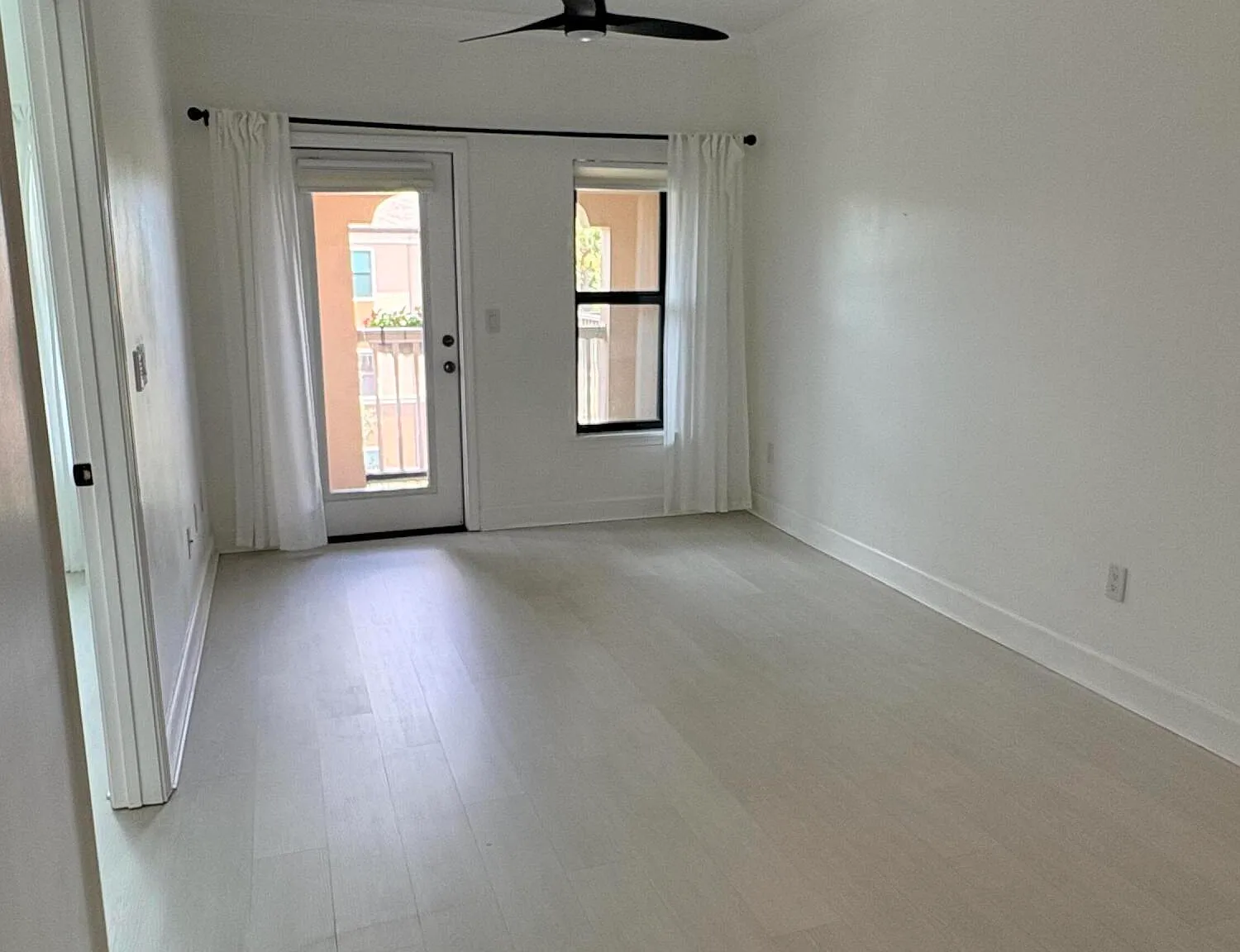 1 bed, 1.0 bath, 598 sqft, $1,500 — Photo 3