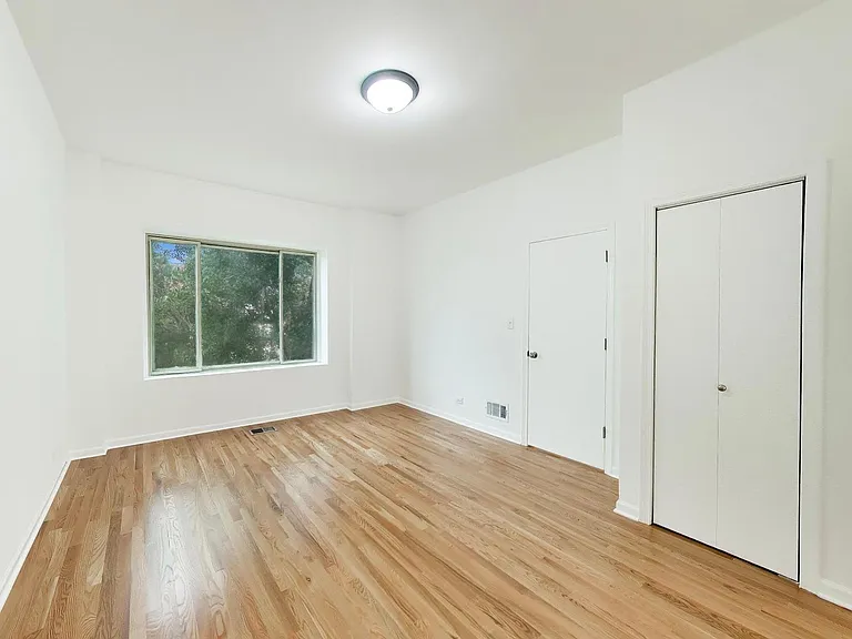 1301 N Oakley Blvd #2B — Photo 14