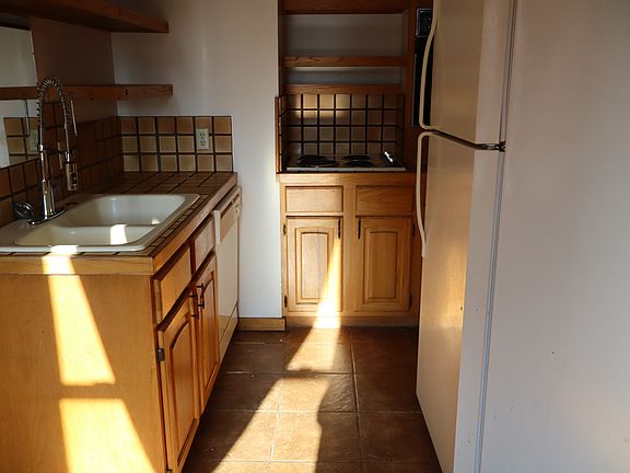 4th image of 124 S Center Ave #2
