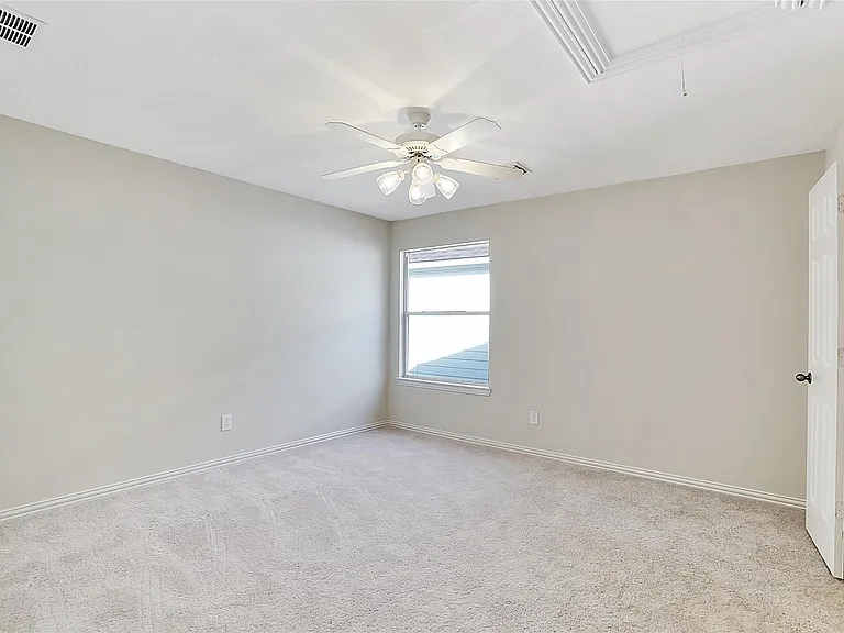 87 N Concord Valley Cir — Photo 44