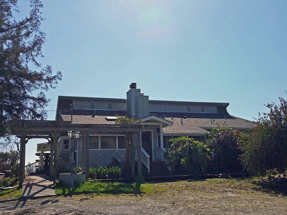 2nd image of 355 Webb Rd