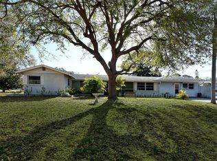 2700 Belvoir Blvd, Sarasota, FL 34237