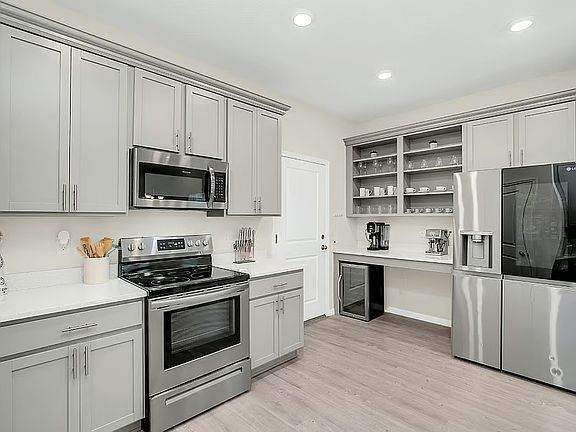 5th image of 2964 Oak Park Way #D