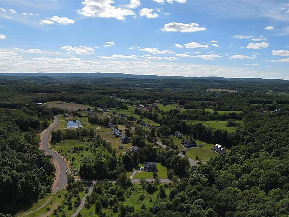 5th image of 21 Arrowhead Lane