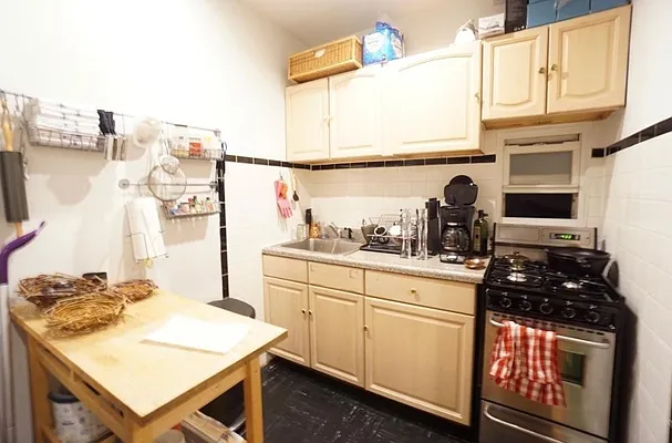 Rented by Keller Williams NYC | media 28