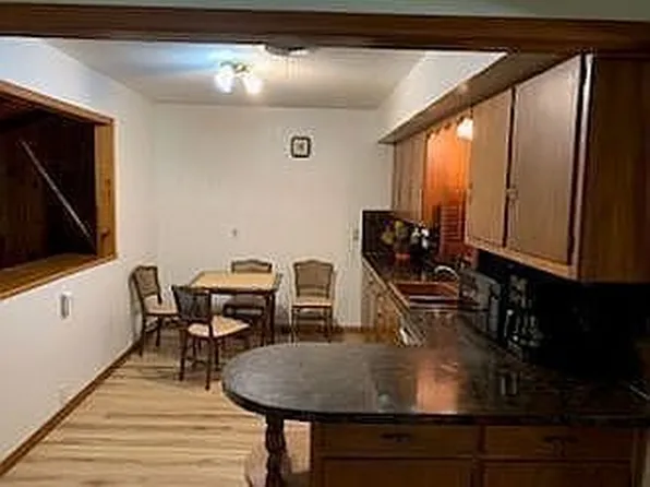 1809 W 19th St, Plainview, TX 79072